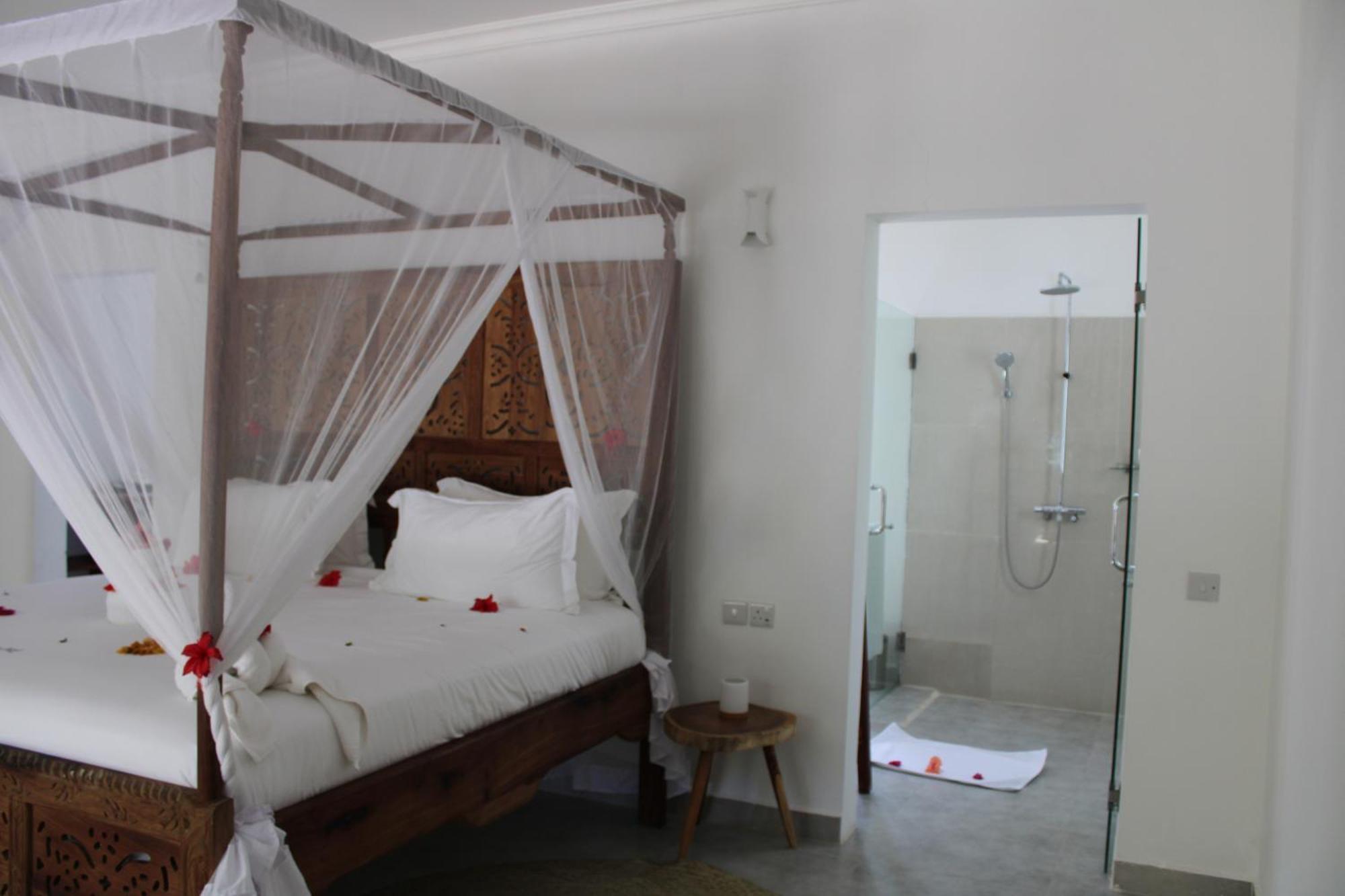 Kivuli Beach Resort Падже Экстерьер фото