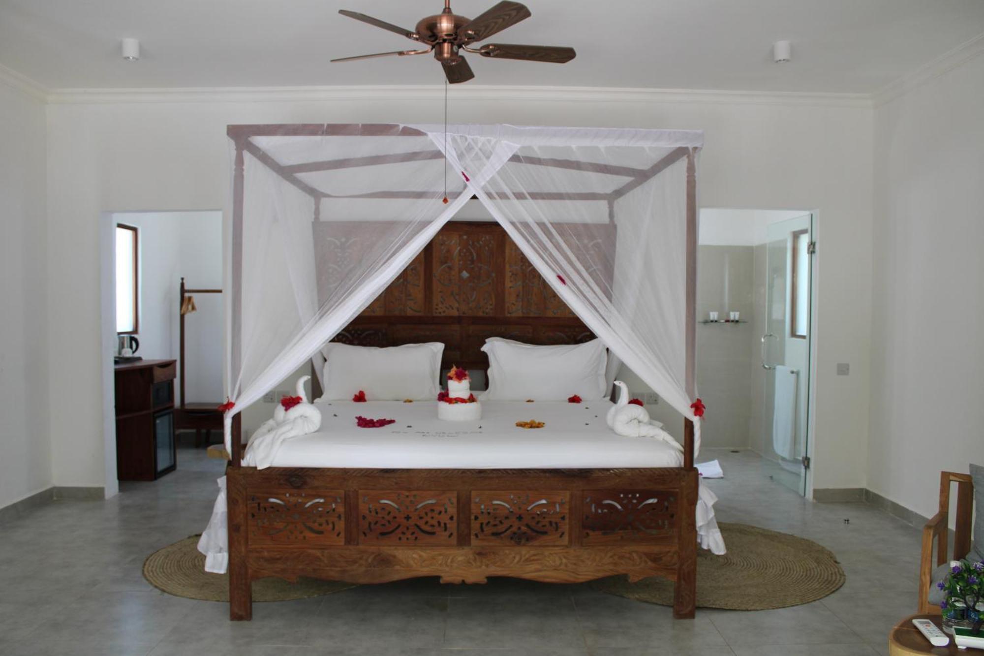 Kivuli Beach Resort Падже Экстерьер фото